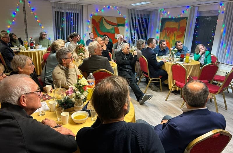 Kerst Diner 2024 – Een Gezellige en Hartelijke Samenkomst in Helmond